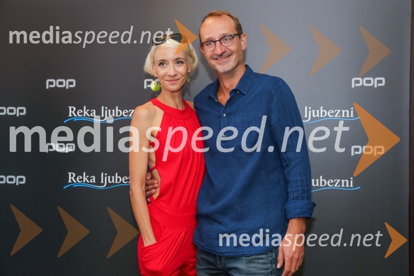  Mojca Funkl, igralka;  Blaž Valič, igralecReka ljubezni, predpremiera slovenske serije