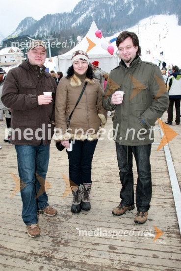 Sašo Papp, voditelj jutranjega programa Radia Center, Polona Požgan, voditeljica jutranjega programa Radia Center z možem Primožem Štormanom, skupina TabuX-plosion of fun: Veleslalom slovenskih glasbenih zvezdnikov