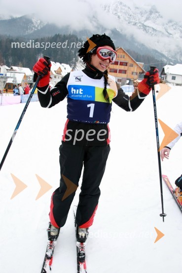 Irena Vrčkovnik, pevkaX-plosion of fun: Veleslalom slovenskih glasbenih zvezdnikov