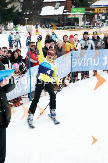 Nuša Derenda, pevkaX-plosion of fun: Veleslalom slovenskih glasbenih zvezdnikov