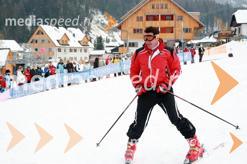 Frenk Derenda, producent in mož Nuše DerendaX-plosion of fun: Veleslalom slovenskih glasbenih zvezdnikov