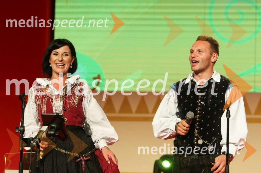  Maja Berce Podrekar, Ansambel Saša Avsenika;  Dejan Zupan, pevec, Ansambel Saša AvsenikaFestival Avsenik 2017, sobota