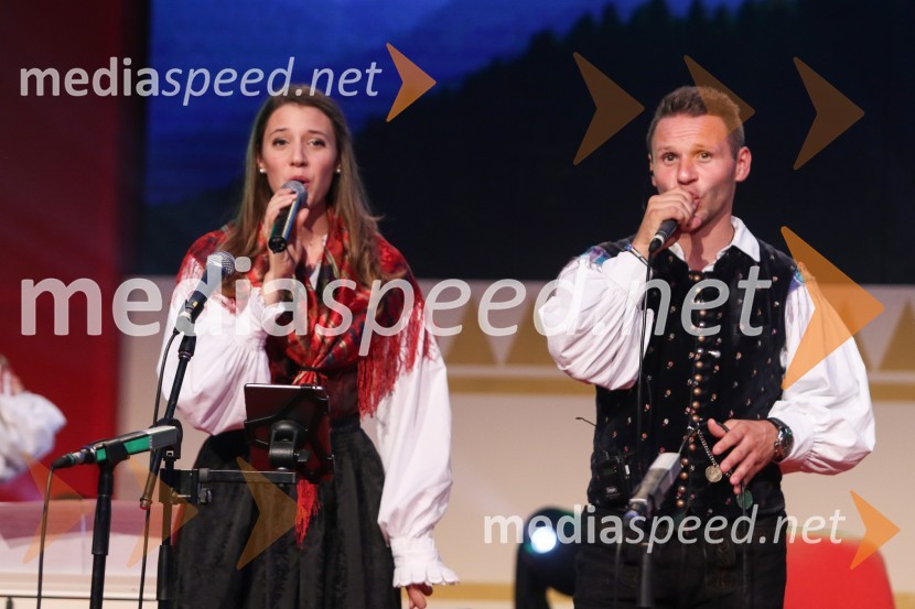  Monika Avsenik, pevka;  Dejan Zupan, pevec, Ansambel Saša AvsenikaFestival Avsenik 2017, sobota