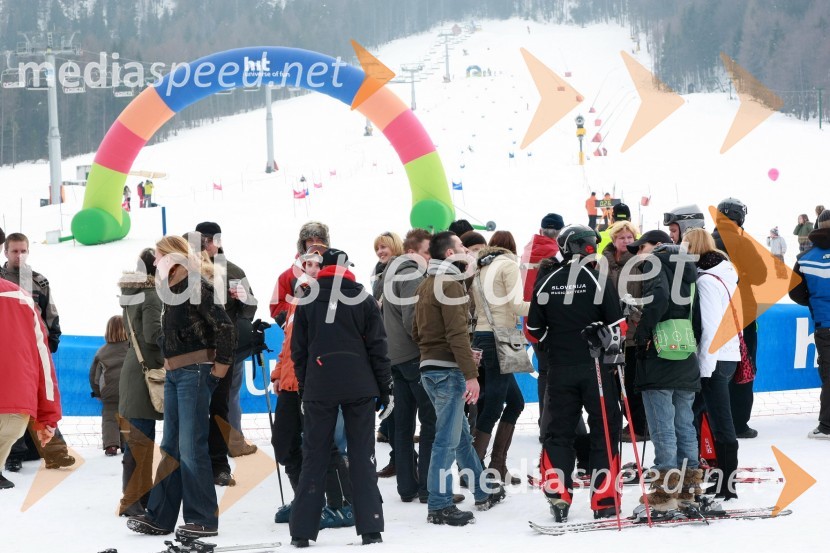 ObiskovalciX-plosion of fun: Veleslalom slovenskih glasbenih zvezdnikov