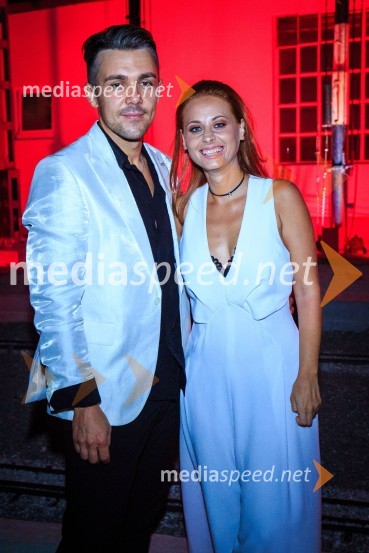  Aleš Vovk - Raay, glasbenik, duo Maraaya;  Marjetka Vovk, pevka, duo MaraayaPOP Promenada 2017