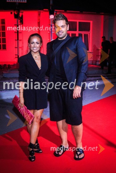  Nina Šušnjara, modna oblikovalka, solastnica in kreativna direktorica znamke Susnyara;  Nejc Simšič, novinarPOP Promenada 2017