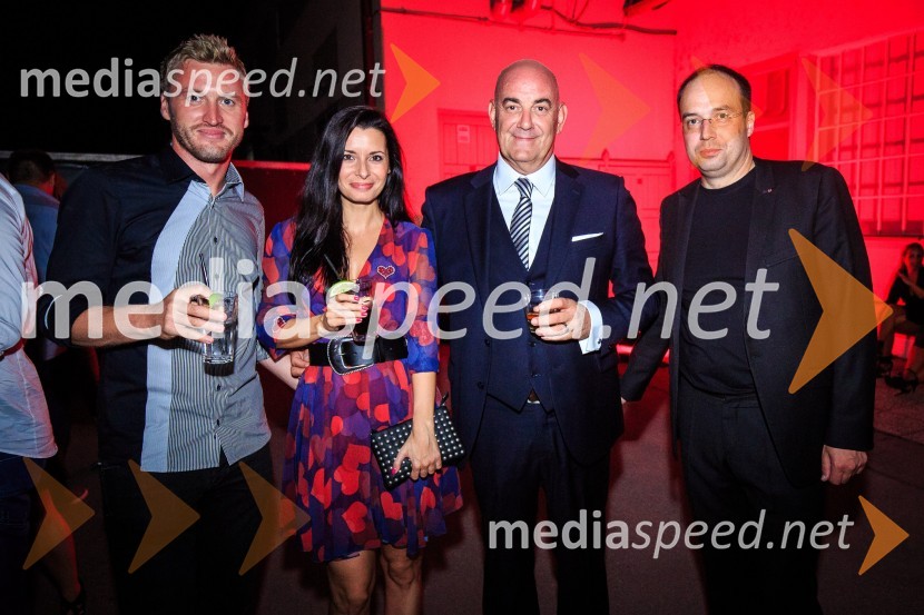  Denis Avdić, voditelj;  Jana Morelj, radijska in TV voditeljica;  Pavel Vrabec,  generalni direktor Pro Plus;  ... POP Promenada 2017