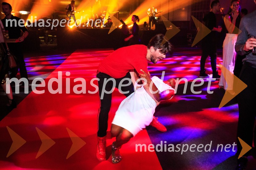  Tomaž Mihelič - Marlenna, član skupine Sestre;  Irena Yebuah Tiran, operna pevkaPOP Promenada 2017