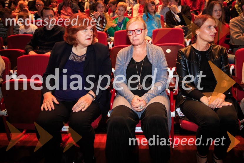  Uršula Cetinski, generalna direktorica, Cankarjev dom;  Damjana Pečnik, državna sekretarka, Ministrstvo za kulturo;  Maja Dimitrovski, vodja kabineta ministra za kulturoKošarkar naj bo, predpremiera filma