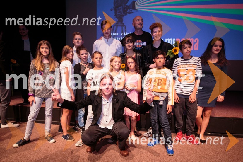  Klemen Kostrevc, igralec;  Boris  Petkovič, režiser in scenarist;  Gaja Filač, igralka;  Primož Suhodolčan, otroški in mladinski pisatelj;  Matija Brodnik, igralecKošarkar naj bo, predpremiera filma
