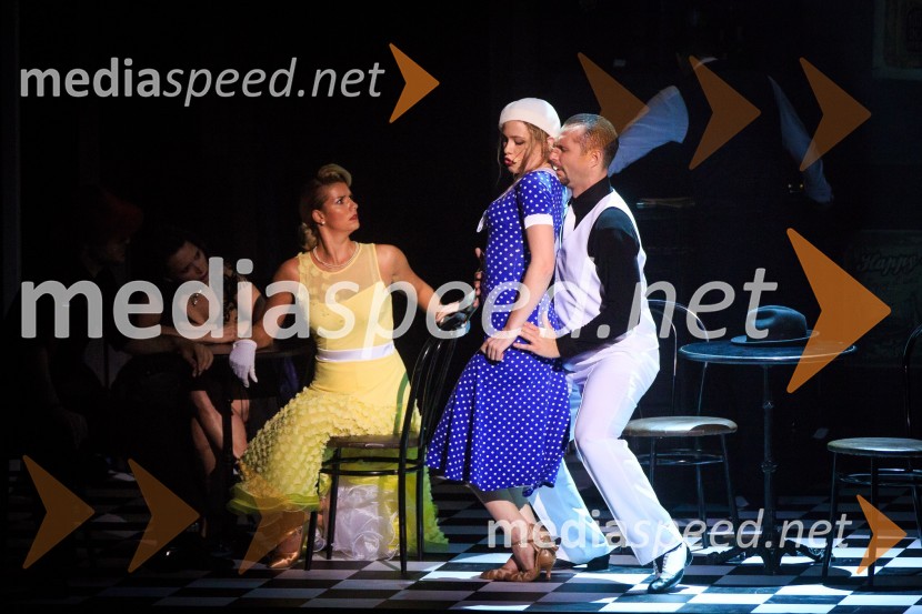  Zala Smolnikar, pevka;  Jernej Brenholc, plesalecDance Amore, plesni spektakel