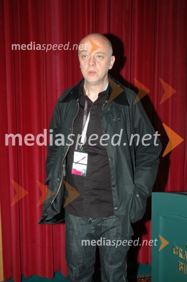 Roman Berčon, predsednik organizacijskega odbora in direktor Votan Leo BurnettOtvoritev 17. SOF-a, slovenskega oglaševalskega festivala