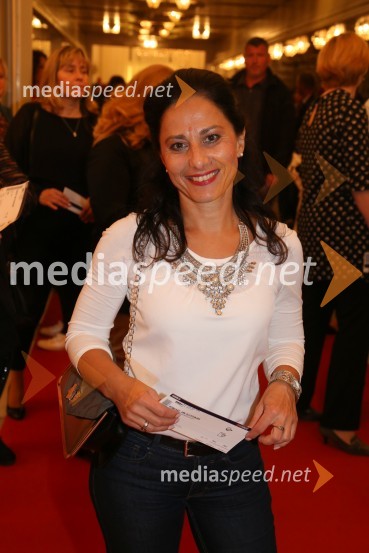  Suzi Asfour, predsednica Zveze klubov tajnic in poslovnih sekretarjev SlovenijeJan Plestenjak, koncert