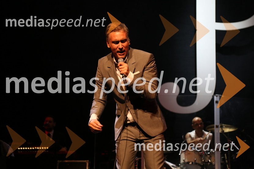  Jan Plestenjak, pevecJan Plestenjak, koncert