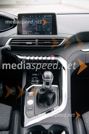 Peugeot 5008 in Peugeot 308, slovenska predstavitevPeugeot 5008 in Peugeot 308, slovenska predstavitev