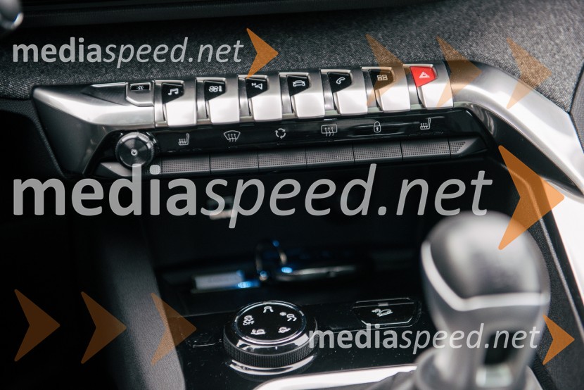 Peugeot 5008 in Peugeot 308, slovenska predstavitevPeugeot 5008 in Peugeot 308, slovenska predstavitev