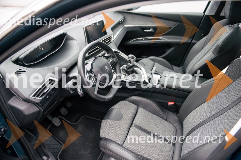 Peugeot 5008 in Peugeot 308, slovenska predstavitevPeugeot 5008 in Peugeot 308, slovenska predstavitev