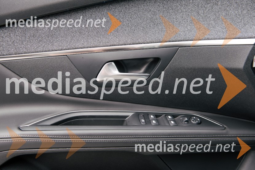 Peugeot 5008 in Peugeot 308, slovenska predstavitevPeugeot 5008 in Peugeot 308, slovenska predstavitev