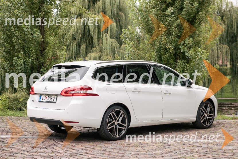 Peugeot 5008 in Peugeot 308, slovenska predstavitevPeugeot 5008 in Peugeot 308, slovenska predstavitev