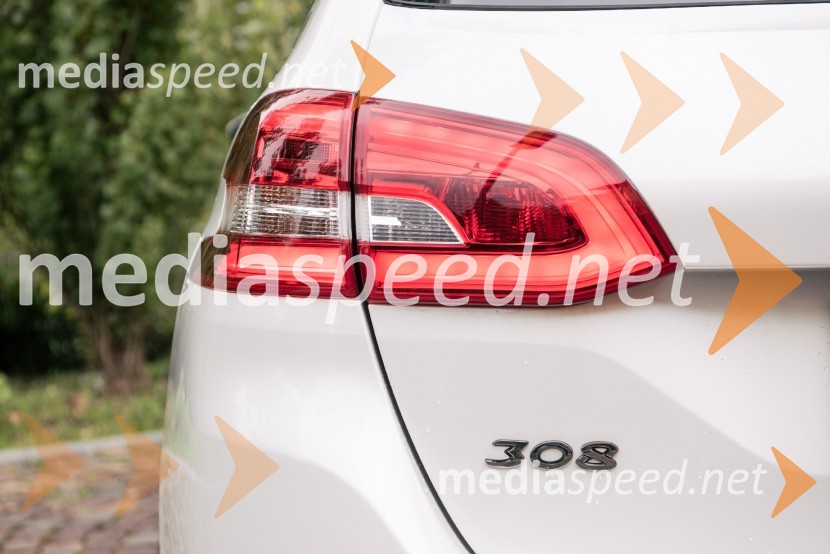 Peugeot 5008 in Peugeot 308, slovenska predstavitevPeugeot 5008 in Peugeot 308, slovenska predstavitev