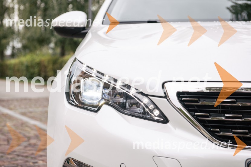 Peugeot 5008 in Peugeot 308, slovenska predstavitevPeugeot 5008 in Peugeot 308, slovenska predstavitev