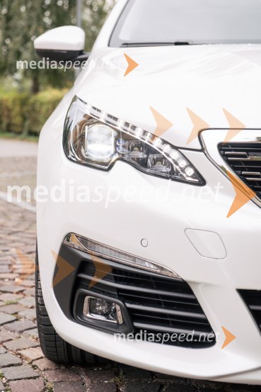 Peugeot 5008 in Peugeot 308, slovenska predstavitevPeugeot 5008 in Peugeot 308, slovenska predstavitev