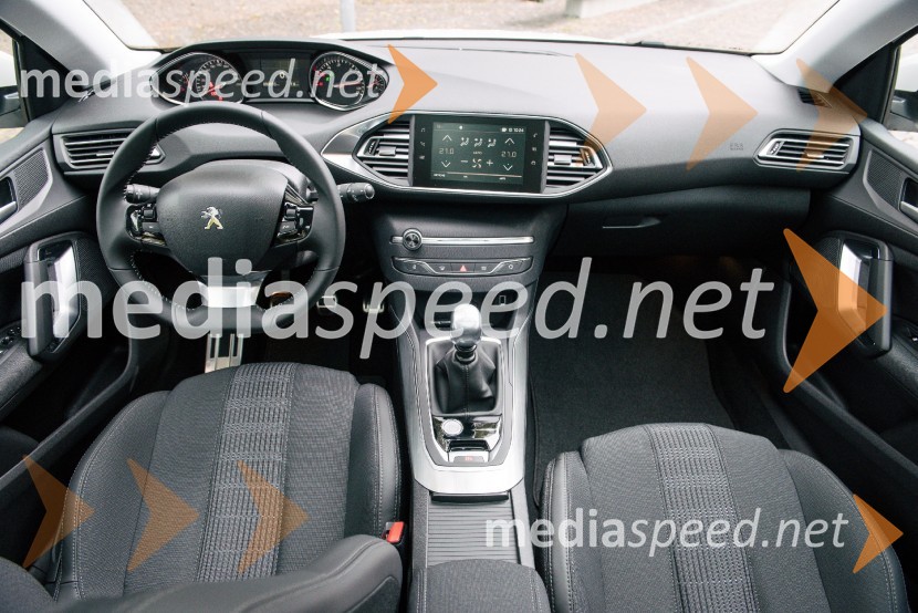 Peugeot 5008 in Peugeot 308, slovenska predstavitevPeugeot 5008 in Peugeot 308, slovenska predstavitev