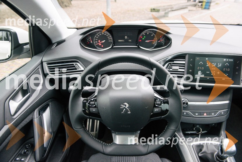 Peugeot 5008 in Peugeot 308, slovenska predstavitevPeugeot 5008 in Peugeot 308, slovenska predstavitev