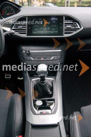 Peugeot 5008 in Peugeot 308, slovenska predstavitevPeugeot 5008 in Peugeot 308, slovenska predstavitev