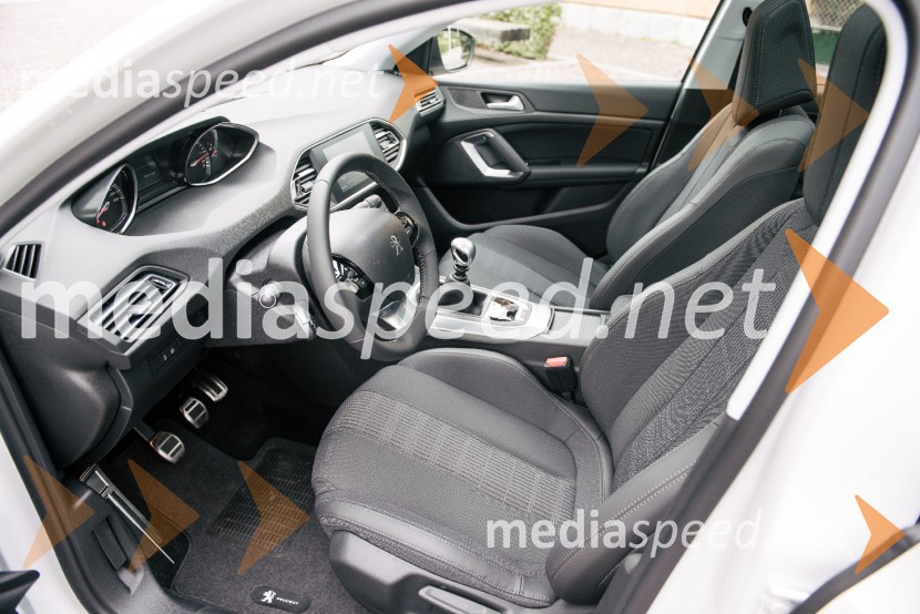 Peugeot 5008 in Peugeot 308, slovenska predstavitevPeugeot 5008 in Peugeot 308, slovenska predstavitev