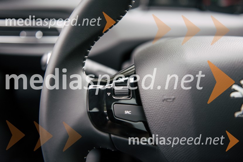 Peugeot 5008 in Peugeot 308, slovenska predstavitevPeugeot 5008 in Peugeot 308, slovenska predstavitev