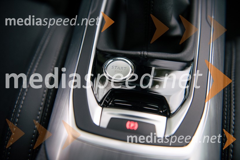 Peugeot 5008 in Peugeot 308, slovenska predstavitevPeugeot 5008 in Peugeot 308, slovenska predstavitev