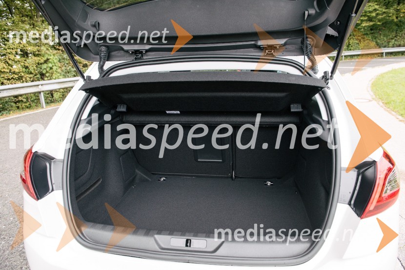 Peugeot 5008 in Peugeot 308, slovenska predstavitevPeugeot 5008 in Peugeot 308, slovenska predstavitev