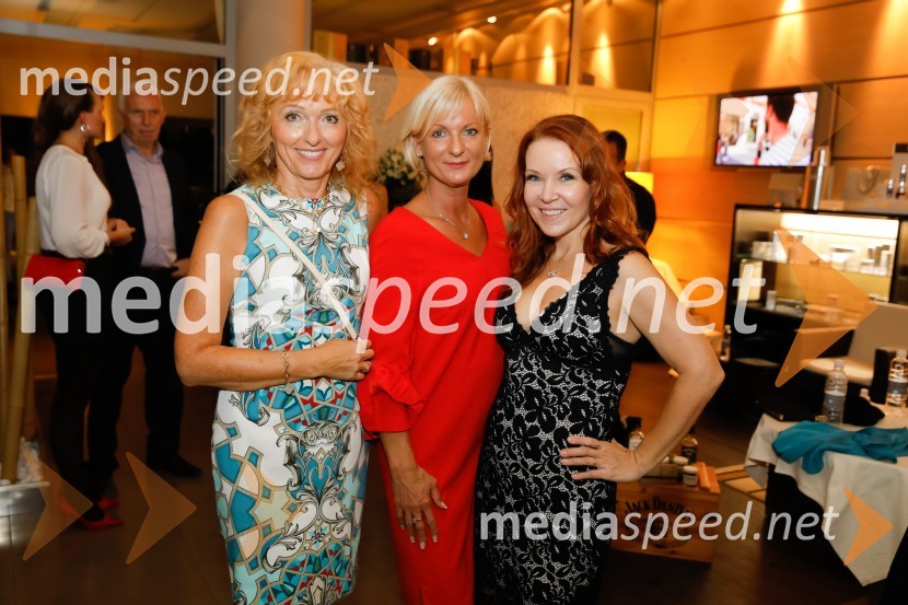  Lilijana Kastelic, oblikovalka;  Sonja Poljanšek Škrabec, lastnica Welness centra Sunny;  Irena Jalšovec Kogoj - Regina, pevkaSunny Studio Party