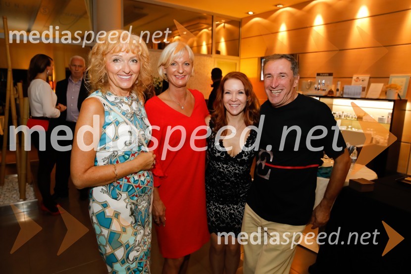  Lilijana Kastelic, oblikovalka;  Sonja Poljanšek Škrabec, lastnica Welness centra Sunny;  Irena Jalšovec Kogoj - Regina, pevka;  ... Sunny Studio Party