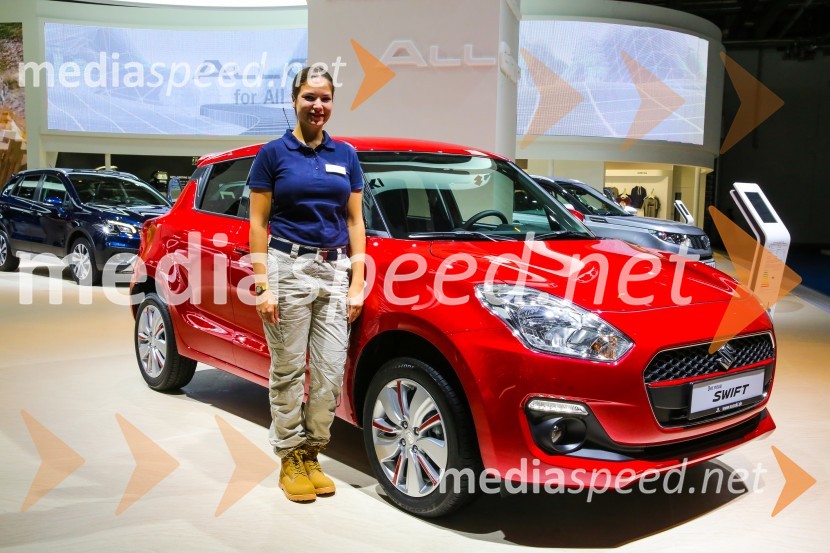 Hostese na Mednarodnem avtomobilskem salonu v Frankfurtu 2017