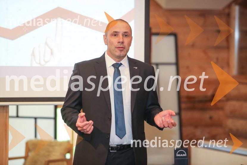  Claus Wallenstein, direktor, MAN Truck & Bus Slovenija, d. o. o.Novo gospodarsko vozilo MAN TGE, predstavitev