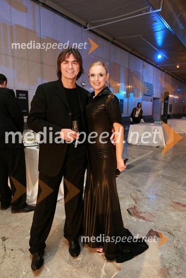 Brane Kastelic in Andreja Virk Žerdin, voditeljica Pop in na Pop TVViktorji 2007, rdeča preproga, zakulisje, after party