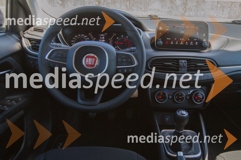 Fiat Tipo Station Wagon 1.6 Multijet 16v Lounge, enostavno in priročnoFiat Tipo Station Wagon 1.6 Multijet 16v Lounge, mediaspeed test