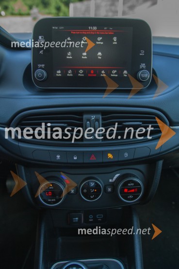 Fiat Tipo Station Wagon 1.6 Multijet 16v Lounge, pregleden štrleč zaslonFiat Tipo Station Wagon 1.6 Multijet 16v Lounge, mediaspeed test