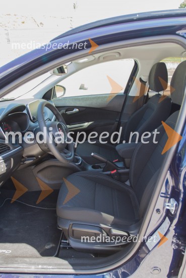 Fiat Tipo Station Wagon 1.6 Multijet 16v Lounge, udobni sprednji sedežiFiat Tipo Station Wagon 1.6 Multijet 16v Lounge, mediaspeed test