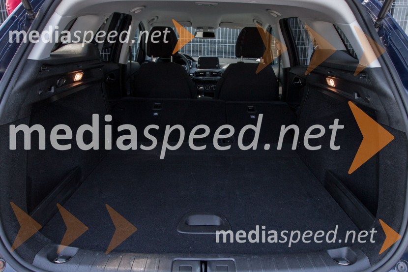 Fiat Tipo Station Wagon 1.6 Multijet 16v Lounge, 1.650 litrska luknjaFiat Tipo Station Wagon 1.6 Multijet 16v Lounge, mediaspeed test