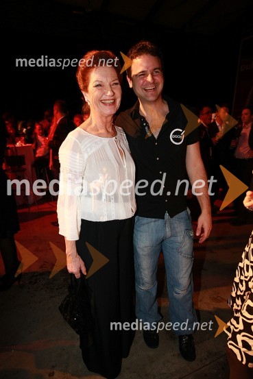 Elza Budau, pevka in Davor BožičViktorji 2007, rdeča preproga, zakulisje, after party