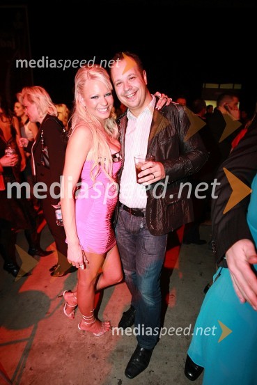 Urška Čepin, voditeljica na TV Paprika in Mark Žitnik, TV PaprikaViktorji 2007, rdeča preproga, zakulisje, after party