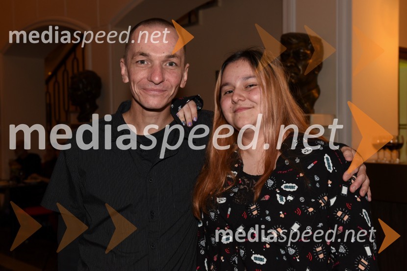  David Čeh, igralec;  ... Erazem in potepuh, premiera otroške predstave