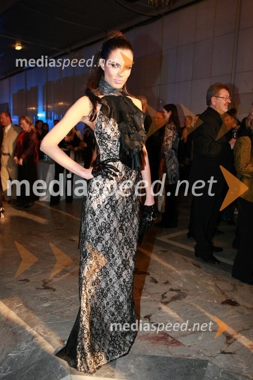 Sabina Remar, Miss Universe Slovenije 2004Viktorji 2007, obleke znanih Slovencev