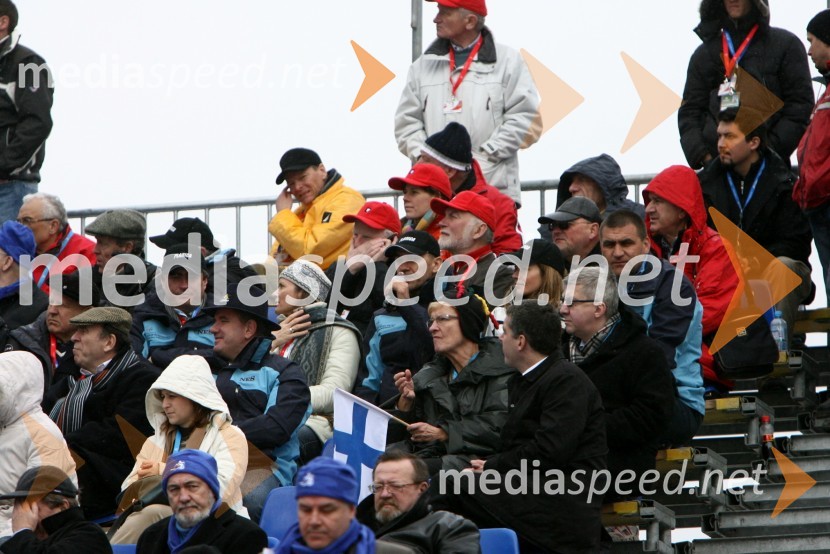 Janez Kocijančič, predsednik Olimpijskega komiteja Slovenije, Milan Zver, Miniter za šolstvo in šport, Andrej Vizjak, minister za gospodarstvo, Janez Janša, Predsednik vlade RS s spremljevako Urško Bačovnik in Jure Žerjav, župan občine Kranjska GoraFinale Svetovnega pokala v smučarskih skokih v Planici, NEDELJA