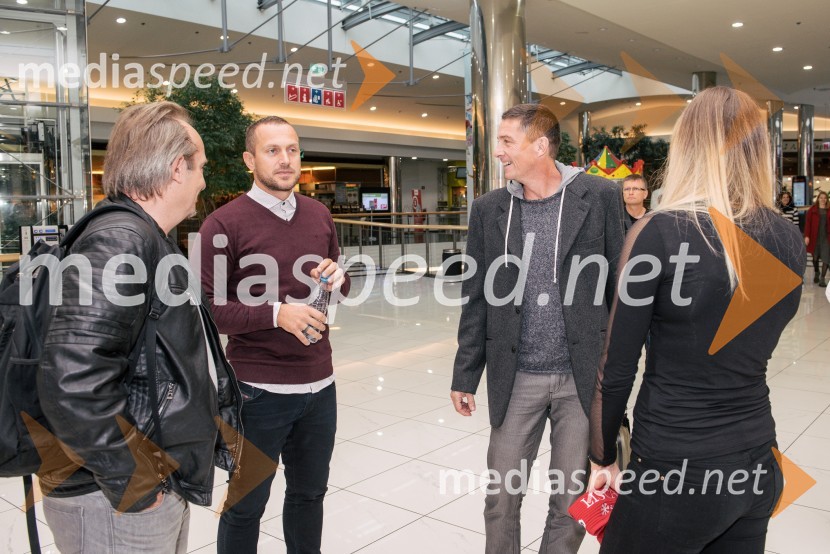  Jurij Završnik, namestnik odgovornega urednika časopisa EkipaSN;  Jure Košir, nekdanji smučar;  Daniel Zimmermann, direktor CM Sports AGAna Bucik, nova ambasadorka znamke Lisca