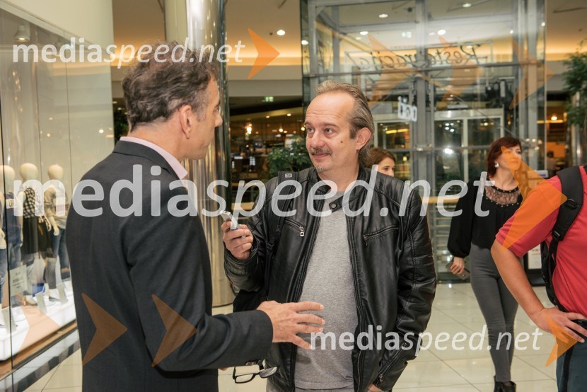  Goran  Kodelja,  generalni direktor podjetja Lisca ;  Jurij Završnik, namestnik odgovornega urednika časopisa EkipaSNAna Bucik, nova ambasadorka znamke Lisca