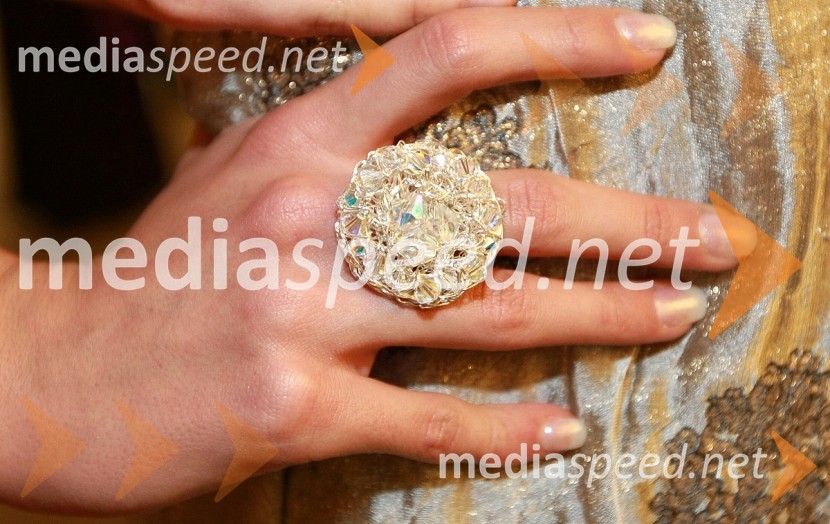 Prstan Tjaše Kokalj, miss Universe Slovenije 2007Viktorji 2007, obleke znanih Slovencev